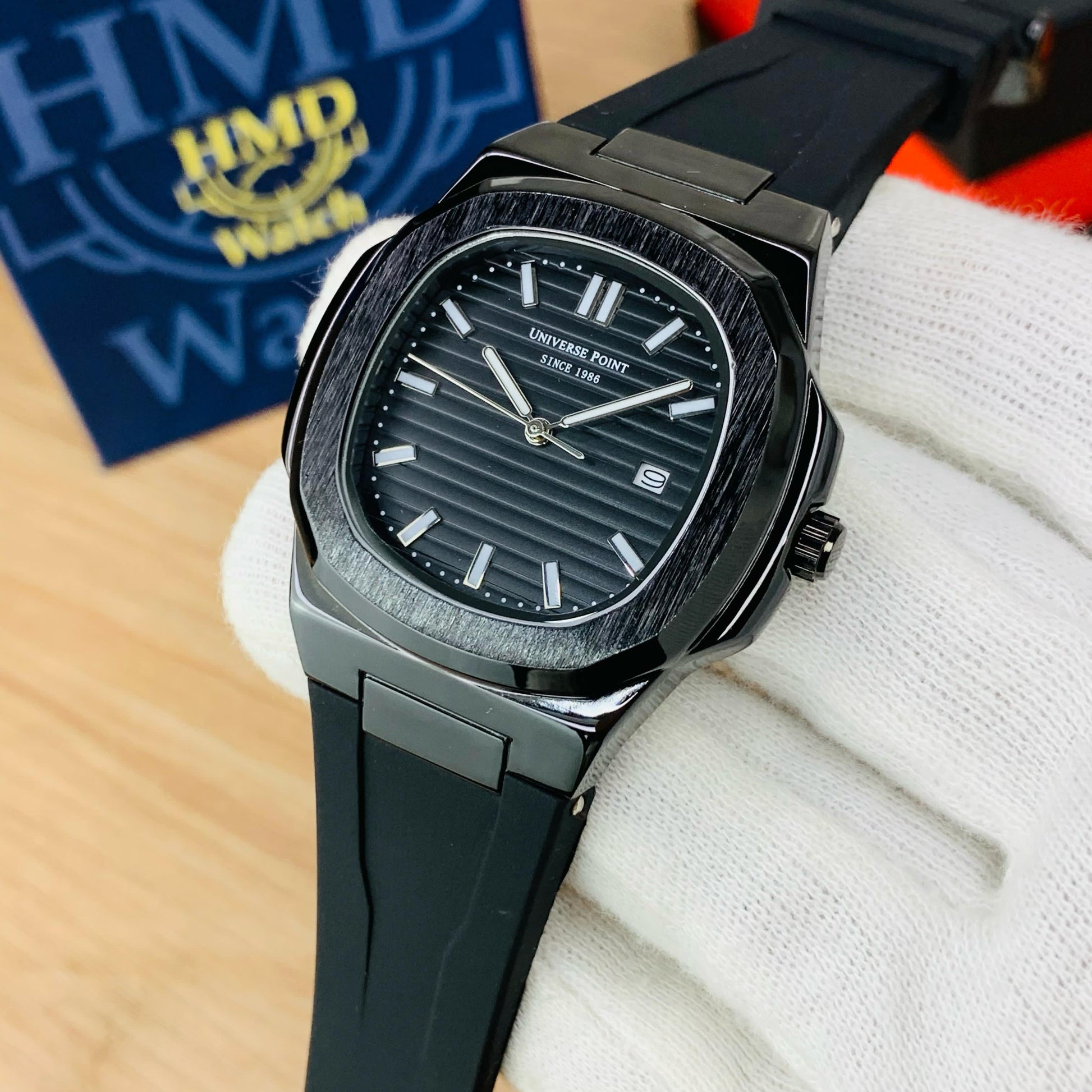 UNIVERSAL POINT - PATEK PHILIPPE MODEL MEN'S WATCH - CHINA ASSEMBLE - DATE WORKING - Jewelsoftime