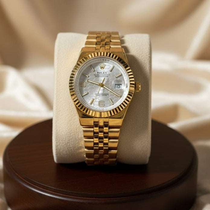 ROLEX (LAND DWELLER) Men's Watch Quartz Movement Date Working Push Lock Clasp - Jewelsoftime