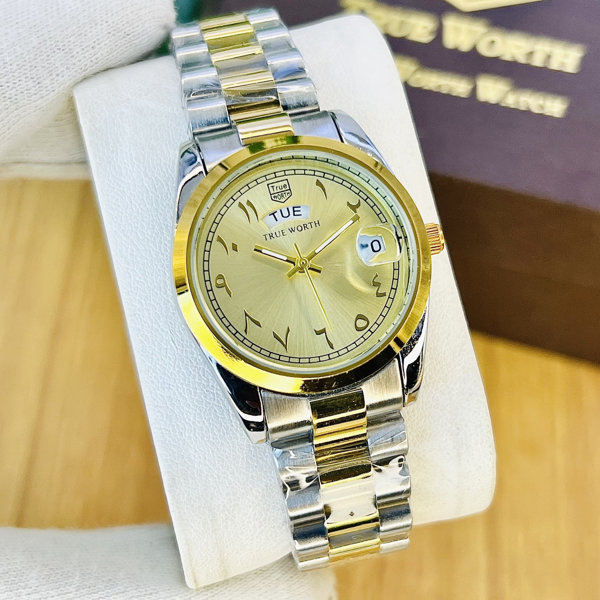 TRUE WORTH LADIES WATCH COLLECTION – PREMIUM STEEL CHAIN, DATE & DAY FUNCTION - Jewelsoftime