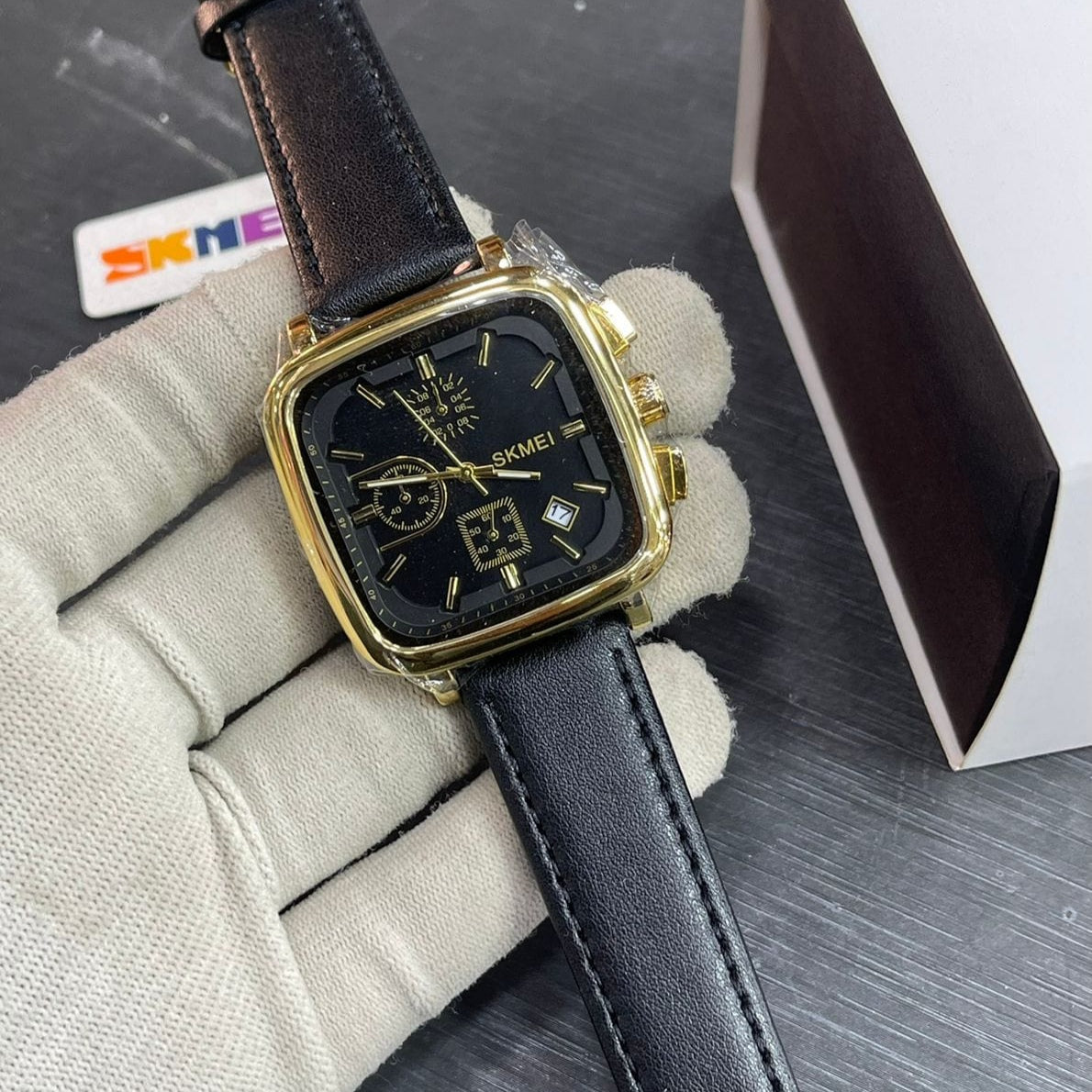 SKMEI CHRONOGRAPH WRISTWATCH - DURABLE DESIGN - DATE DISPLAY - Jewelsoftime