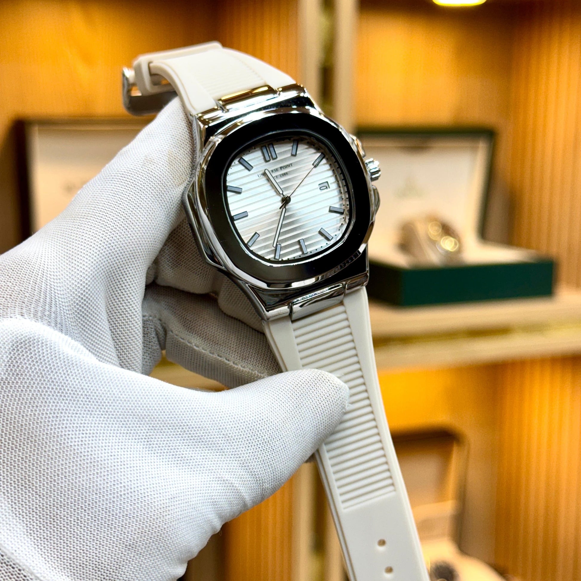 Universal point Quartz Movement Date Working - Jewelsoftime