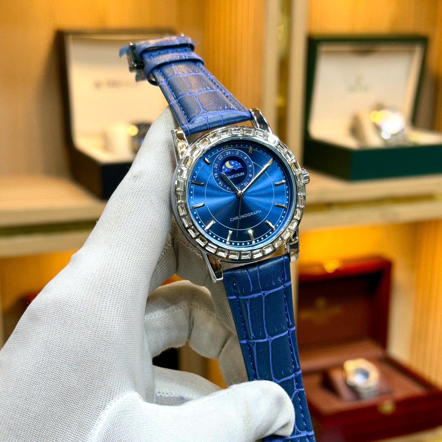 KIMSOUN Original Men's Watch-Quartz Movement Leather Strap Master Lock High-Quality Build - Jewelsoftime