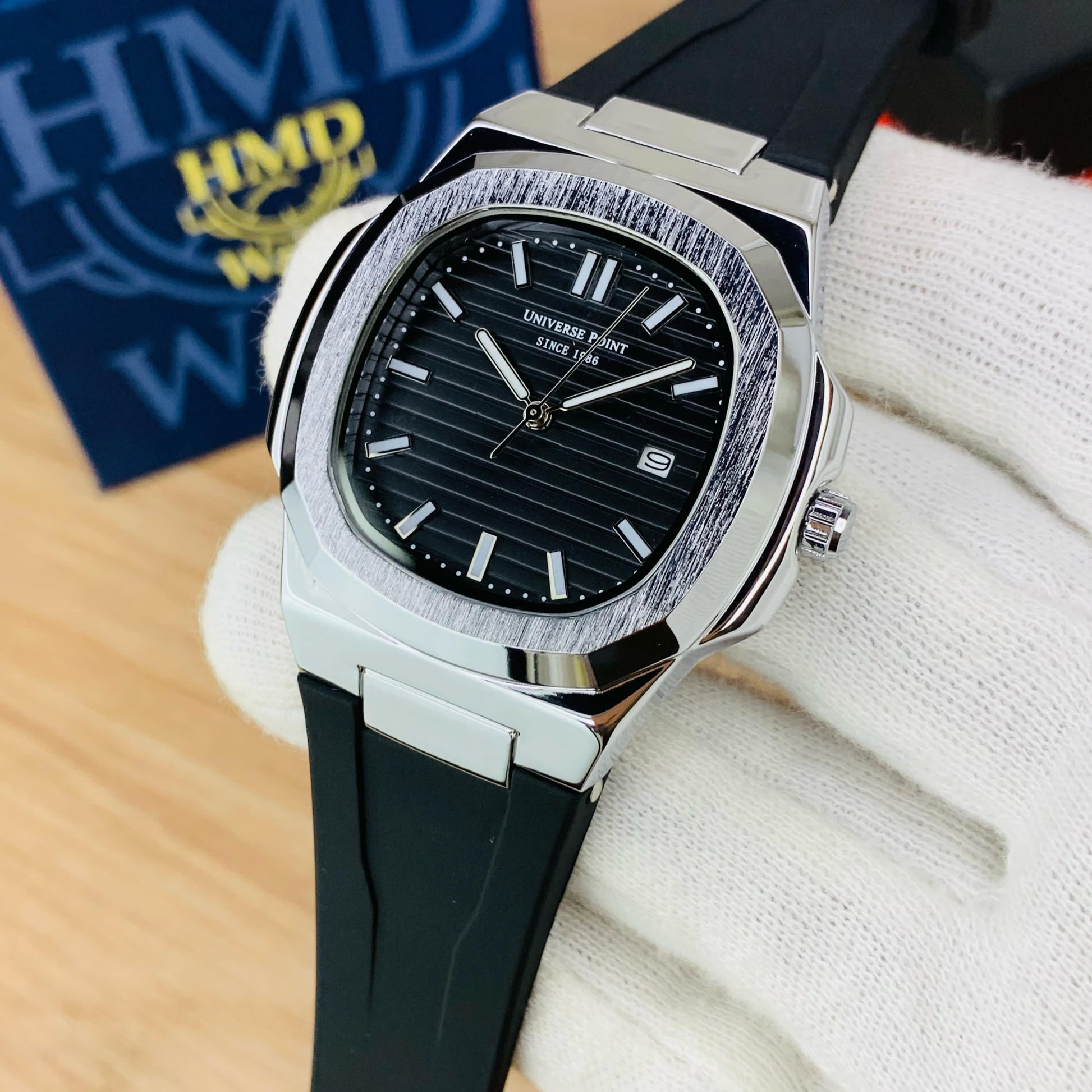 UNIVERSAL POINT - PATEK PHILIPPE MODEL MEN'S WATCH - CHINA ASSEMBLE - DATE WORKING - Jewelsoftime