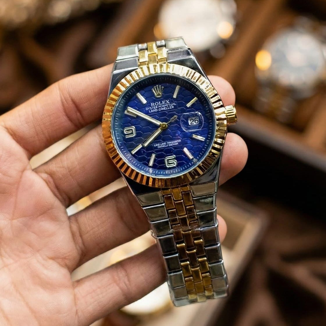 ROLEX (LAND DWELLER) Men's Watch Quartz Movement Date Working Push Lock Clasp - Jewelsoftime