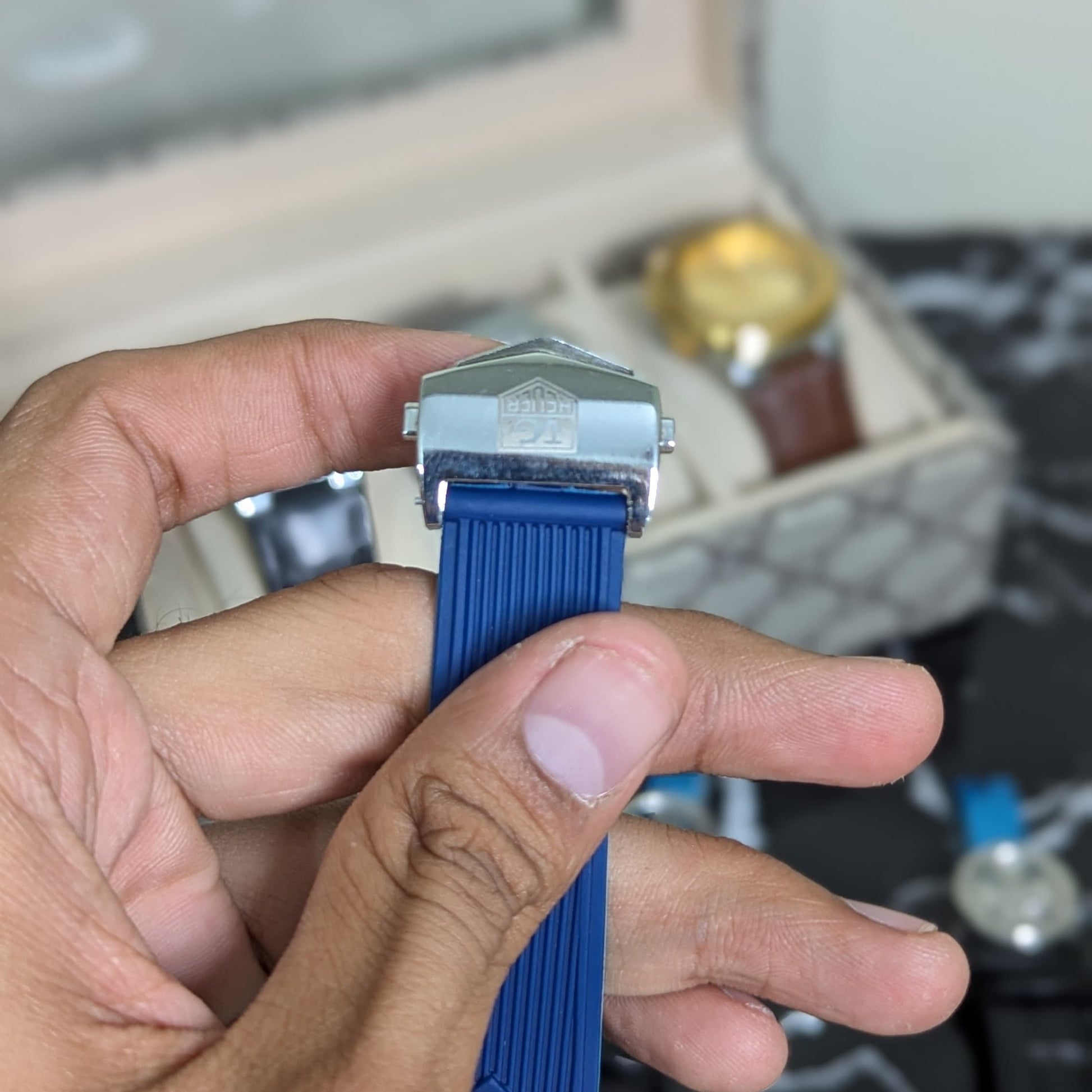 TAG Heuer Carrera Men's Watch - Jewelsoftime